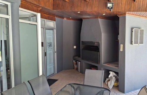 Welgemoed Appartement | Dee-Ones at Witboom with Pool