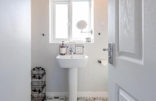 Oakenholt Maison | Dee View Executive Stay