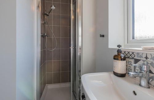 Oakenholt Maison | Dee View Executive Stay
