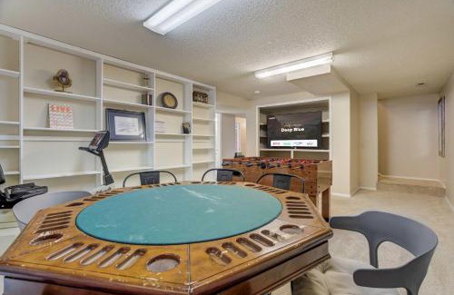 Briargate Maison | Deep Blue Spacious Escape w Hot Tub & Playground