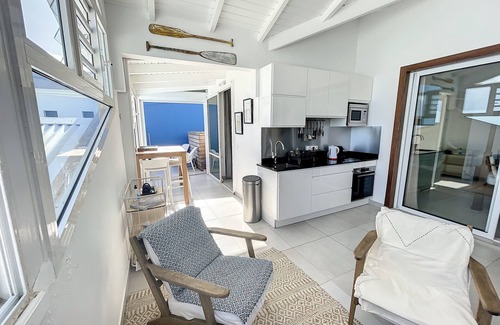 Perinet Appartement | DEEP BLUE Vue mer et piscine privée