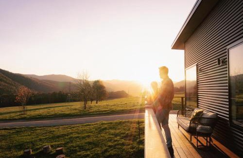 Bright Maison | Deep Creek Farmstay
