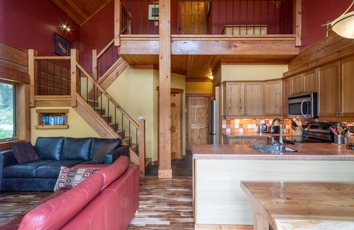 Golden Chalet De Ski | Luxurious Log Cabin 2 Chambre à Golden - Canada Select 4 Approuvé