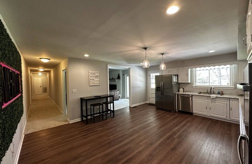 Green Hill Maison | Deer Run - 30 min to Nashville and near the Lake, 5 bedrooms & 3 Baths