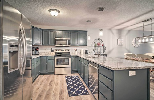 La Follette Copropriété | Deerfield Lakefront Condo/Boat Slip Included!