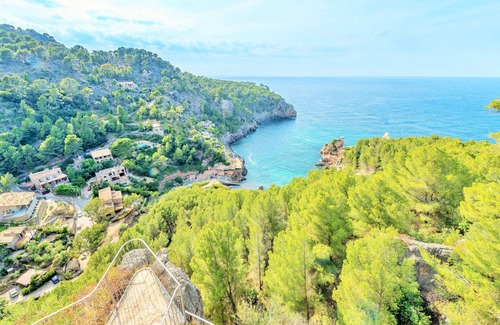 Deia Appartement | Deia tower surplombant la mer et sa célèbre crique.