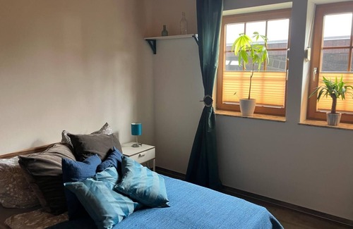 Insel Poel Appartement | Deine Auszeit an den Salzwiesen im Fachwerkhaus mit Gemeinsamer Küche & Eingang