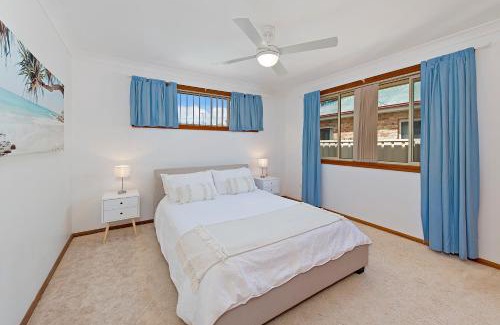 South West Rocks Maison | Dejablu- 8 Cook Drive SWR