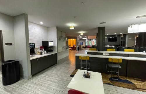 Shreveport Hôtel | Del-Mar Airport Inn & Suites