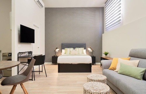 El Ejido Appartement | Del Parque Flats Estudio Capuchinos Calm&Quiet