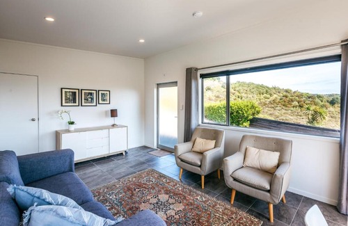 Matiatia Bay Appartement | Delamore Cove - Kowhai / You've Got It Maid