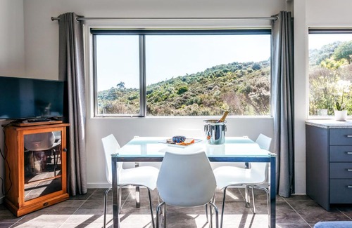 Matiatia Bay Appartement | Delamore Cove - Kowhai / You've Got It Maid