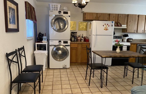DeLand Maison | Deland Marigold House, Beau cadre calme avec Comfy Bed, Downtown DeLand