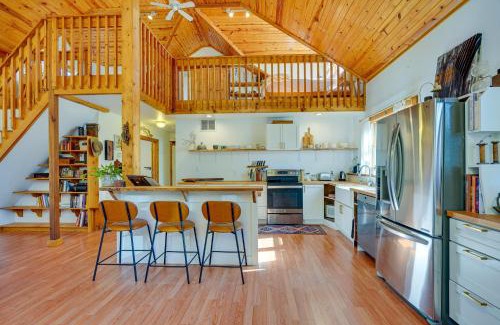Delaware Maison | Delaware Wooded River Retreat with Views and More