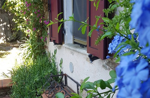 Stazzema Maison | MAISON AVEC JARDIN PRIVÉ CHARMANT ET TERRASSE A quelques km. DE LA MER.