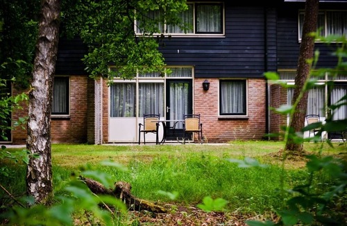 Beekbergen-Zuid Hôtel | Delight in a Relaxing Retreat in a Comfortable Room Close to Paleis Het Loo