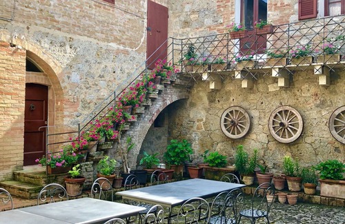 Ville di Corsano Appartement | Delightful 2-bedroom apartment in the iconic Tuscan countryside
