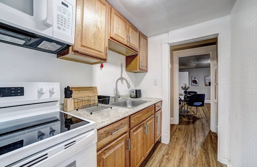 Woodlawn Maison | Delightful 2-bedroom unit with WiFi in Catonsville