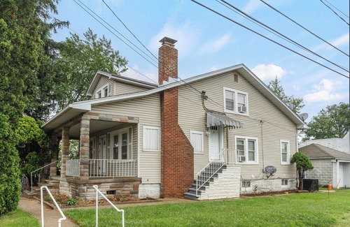 Woodlawn Maison | Delightful 2-bedroom unit with WiFi in Catonsville