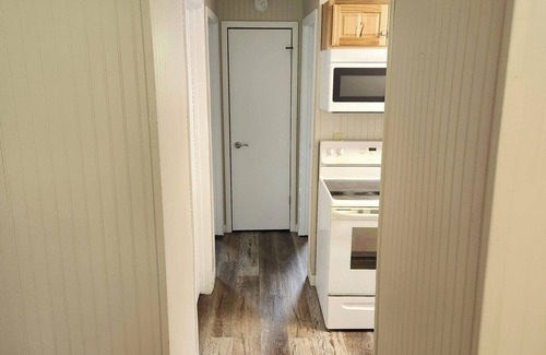 Woodbine Appartement | Delightful 2-bedroom apartment with AC in Rockholds. It's a true retreat!