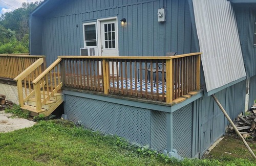 Woodbine Appartement | Delightful 2-bedroom apartment with AC in Rockholds. It's a true retreat!