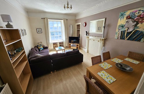 Tollcross Appartement | Charming 2BD Flat, 10 Minutes to Edinburgh Castle