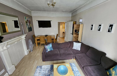 Tollcross Appartement | Charming 2BD Flat, 10 Minutes to Edinburgh Castle