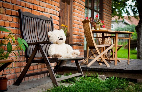 Pauleni-Ciuc Maison | Delightful 3+1 room barn with indoor fireplace and activity garden.