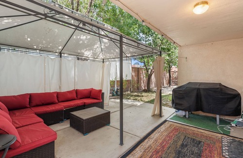 Paradise Hills Civic Maison | Delightful 3 bedroom home in Albuquerque