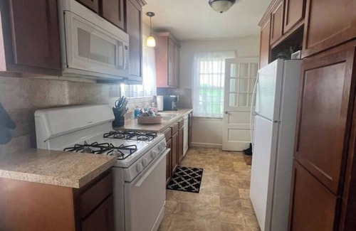 Warren Maison | Delightful 3 BR Home in Warren, OH