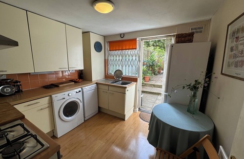 Tollington Appartement | Delightful 3BD Family Home w Garden, Finsbury Park