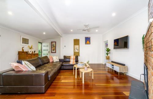 Pialligo Maison | Delightful 3BR Escape 9 mins to War Memorial - Hosted by Canstay