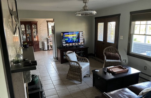 Point Pleasant Maison | Delightful 4-bedroom house in Point Pleasant with AC, WiFi.
