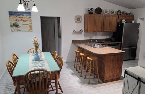 Port Orange Maison | Delightful 4-bedroom house with AC in Port Orange