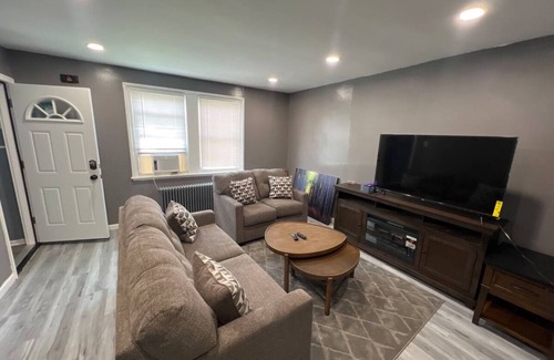 Primos Secane Appartement | Delightful apartment with AC in Lansdowne