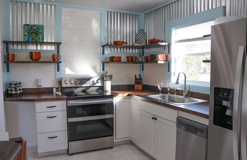 DeLand Maison | Delightful DeLand - The Finest 2 Bedroom Downtown 1 Mile