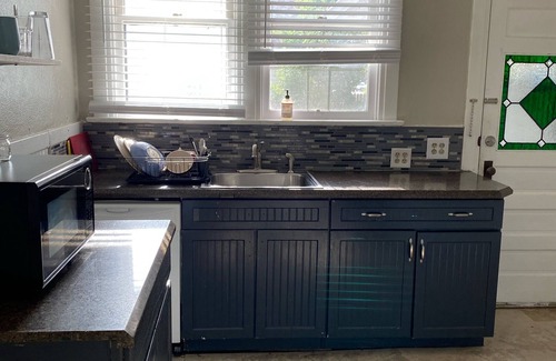 Central Colorado Springs Maison | Delightful Downtown 3-bedroom house with AC in Colorado Springs - Old North End!