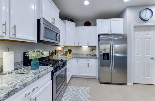 Anthem at Merrill Ranch Maison | NEW! Delightful Florence Retreat: Backyard w/ Pool