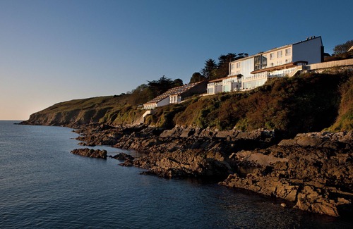 Ardmore Copropriété | Delightful four bedroom cottage with incredible views over Ardmore Bay below