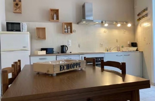 Aubeterre-sur-Dronne Maison | Delightful 2-bedroom townhome in Aubeterre-sur-Dronne ECHOPPE