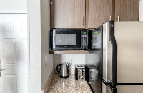 Gateway Appartement | Delightful Gateway Studio w/ Gym, Pool, nr Stadium, by Blueground