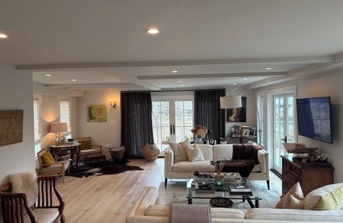 Rowayton Maison | Delightful Light-Filled Bungalow Walk To Beach And Rowayton Village