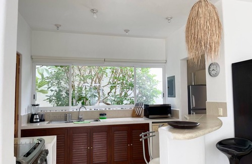 R Maison | Delightful house with stunning swimming pool!