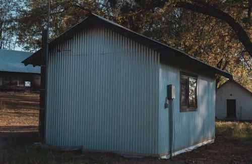 Dunlap Appartement | Delightful stand-alone hut with communal bathhouse