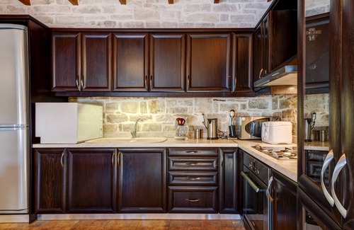 Kappariana Villa | Delightful stone holiday house surrounded by countryside