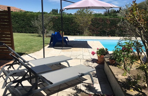 Grans Appartement | Charmant Studio Avec Piscine