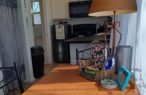 Quicksburg Cottage | Delightful Tiny Home! Great Views of Farm, Mountains