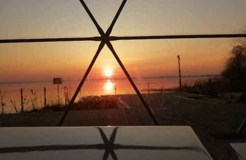 Miedzyzdroje Cabine | Delightfull Dome with Hot tub & sauna on the beach