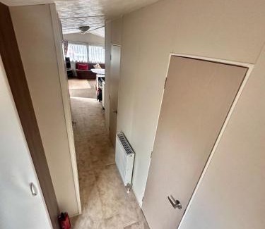 Glasgow Appartement | Delta, Bromley 4-Bedroom Located in Uddingston, Glasgow at Maryville Caravan Site