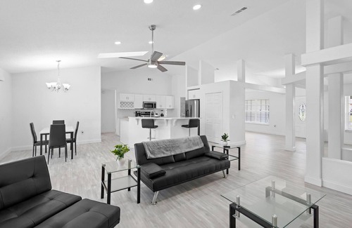 Deltona Lakes Maison | Deltona Modern House